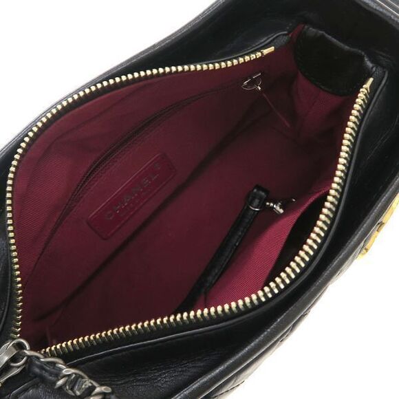 Chanel Gabriel De Chanel Chainsi - Picture 2 of 9